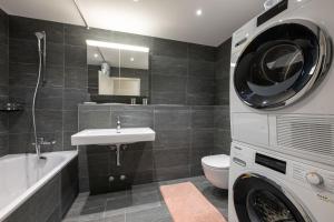 Cosy 3 bedroom Balcony Free parking Fast Wifi