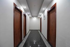 Hotel O Noida Stays