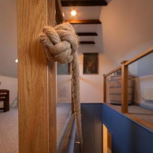 Sea Crest - Wake up to the Waves!