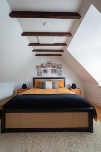 Sea Crest - Wake up to the Waves!