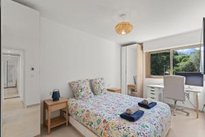 Vue Exceptionnelle Mer et Montagne , Piscine et Tennis