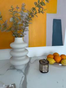 Modern Design Apartment near Naples Airport & High Speed Train Free Parking, 2 Bathrooms