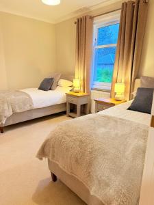 Bright and spacious 2 bedroom flat