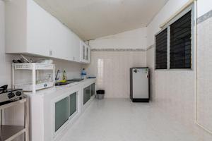 Villa Mayfair 4 bedrooms sea view with pool table