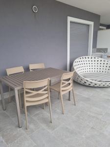 APPARTAMENTO TRA OASI naturalistica e MARE