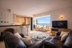 Ocean Bliss - Panoramic Sea View - 20m to Beach - 2 Swimming Pools - Private Parking