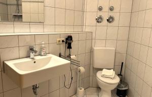 DUHA HOMES - Wohlfühl-Studio, Küche, Stellplatz, Self-Check-In, Garten