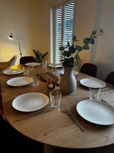 Elegant & Spacious Apartment - Prime Location