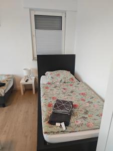 Siegen - Geisweid Work and stay Neu Modernisiert 2 Schlafzimmer Badezimmer Balkon