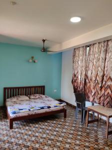 Blue Waves Guest House