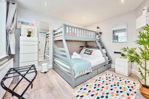 Harbour Penthouse Step to Beach- Princess Yellow 3