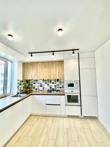 Panoramic Apartment Семицвіт Шевченка 60