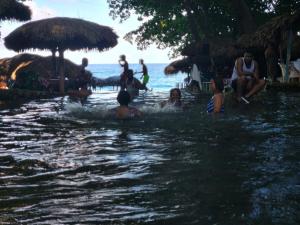 2 Bdrm, 1 Bath, Wifi, Near River and Beach,4L