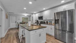 Sleeps 16+, Sports Team Friendly, Pet Friendly