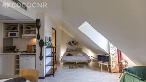 Grand studio 4 personnes bien placé gare , sanctuaire ,centre ville