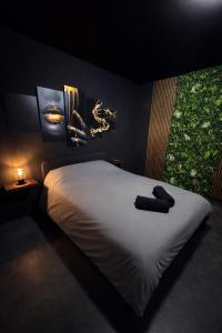 Villa design, piscine chauffée et jacuzzi