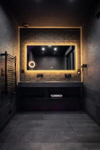 Villa design, piscine chauffée et jacuzzi