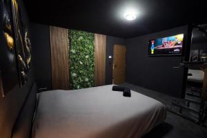 Villa design, piscine chauffée et jacuzzi