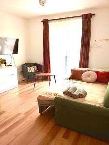 Brand New Modern Apartment-2 Rooms-Balcony-Garage