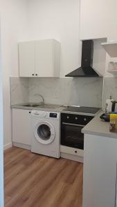 Near Airport Cozy Stay