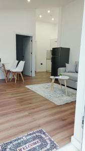 Near Airport Cozy Stay