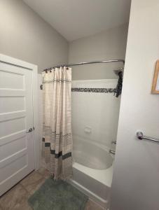 Furnished 1BR Zen Den in Buckhead