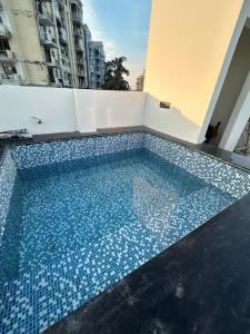 MyStayCompany- 2BHK with pool, BBQ & terrace vibes