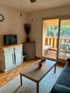 Duplex T3 facing Coudoulière Beach