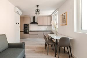 Free Parking Central Station Elegant Apartment