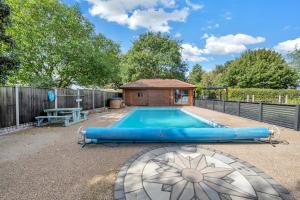 Luxury Spa Mansion With Heated Pool and Spa Facilities