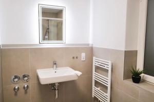Modern City Apartment Parking WiFi 6 Pax