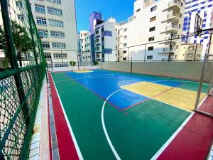 Apê PG Ocian próximo ao mar com vaga de garagem