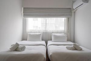 Beach Front 2BDR with Sea View Balcony