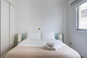 Beach Front 2BDR with Sea View Balcony