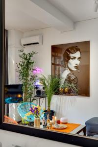 Sunlit Sanctum with a splash of Glam! Kare&Funky