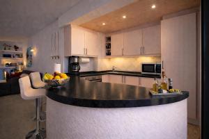 Ocean Bliss - Panoramic Sea View - 20m to Beach - 2 Swimming Pools - Private Parking