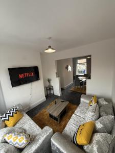 Renovated Property in perfect grimsby location!