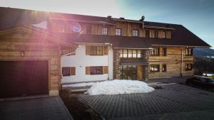 Alpinchalet Bergahorn - luxeriöse Wohnung mit Sauna und grosser Terrasse