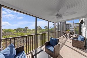Gulf-Front Water Views Garage Beach Gear