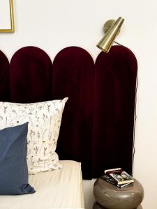 New studio, King bed, Free parking, Terrace