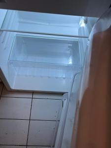 Long-Term Central 120m2 Old School Apartment