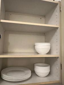 Long-Term Central 120m2 Old School Apartment