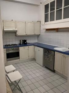 Long-Term Central 120m2 Old School Apartment