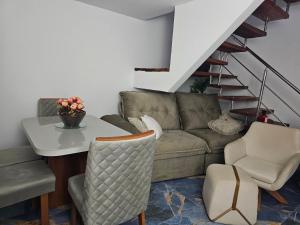 Lindo triplex próximo à praia