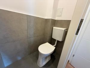 3 Bedroom Apartment with 2 Balconies near Airport