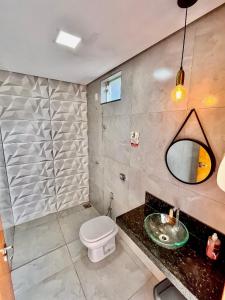 Casa com piscina e cascata e spa fogão a lenha