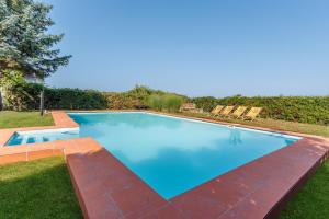 Luxury House with Pool, Garden, AC & Sauna