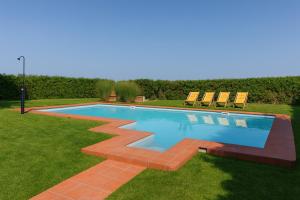 Luxury House with Pool, Garden, AC & Sauna