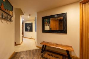 Ski in Ski out Main Street Balcony Hot Tub