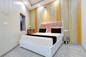 Hotel O Crown Inn